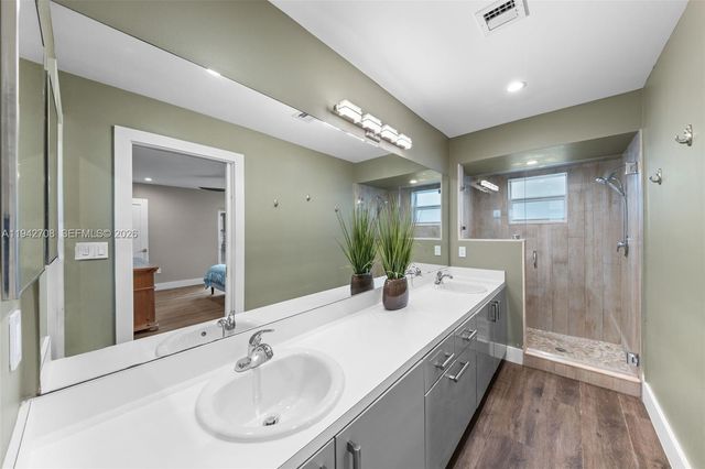 22239 SW 98th Pl, Cutler Bay, FL 33190