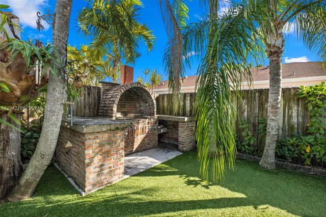 22239 SW 98th Pl, Cutler Bay, FL 33190