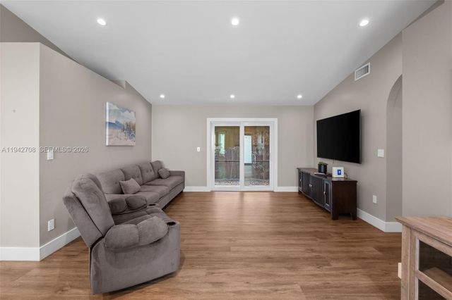 22239 SW 98th Pl, Cutler Bay, FL 33190