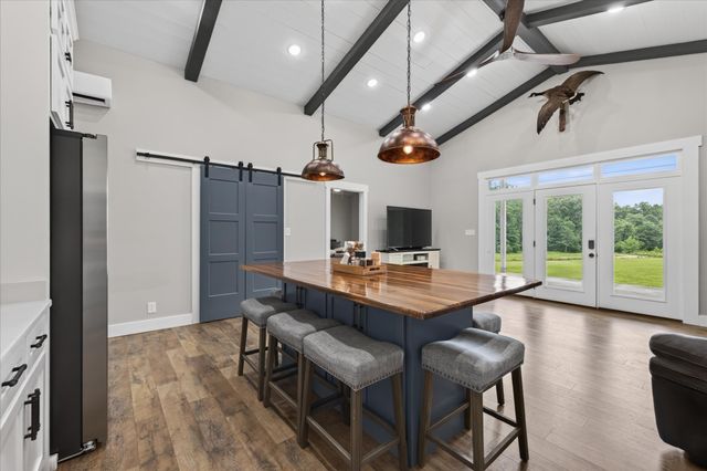 522 Short Creek Rd, Dover, TN 37058