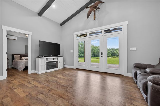 522 Short Creek Rd, Dover, TN 37058