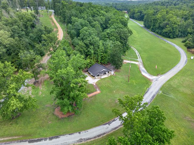 522 Short Creek Rd, Dover, TN 37058