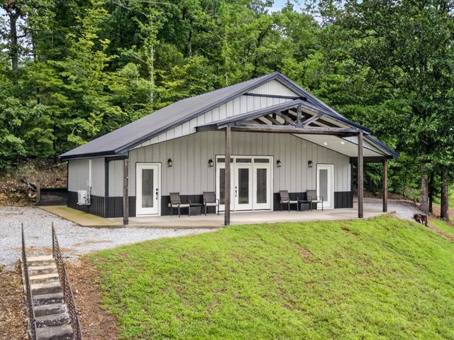 522 Short Creek Rd, Dover, TN 37058