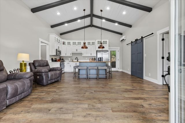 522 Short Creek Rd, Dover, TN 37058