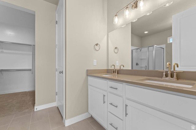 8902 S SMOKY HOLLOW RD, West Jordan, UT 84081