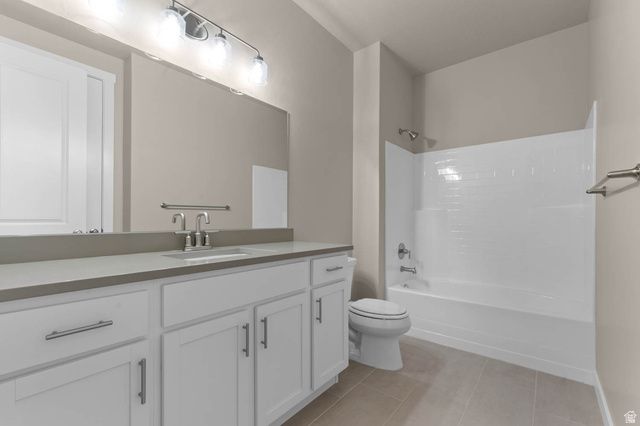 8902 S SMOKY HOLLOW RD, West Jordan, UT 84081