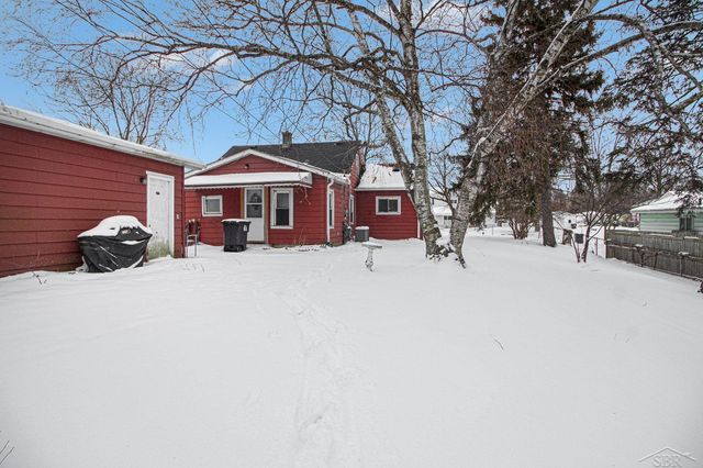 6065 Vivian Drive, Taylor, MI 48180