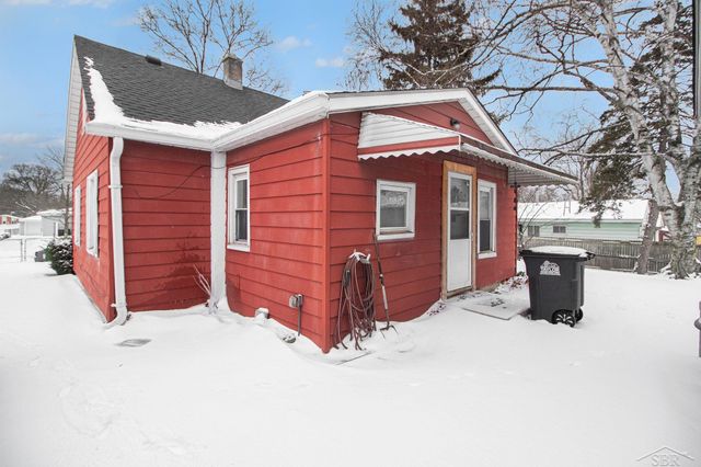 6065 Vivian Drive, Taylor, MI 48180