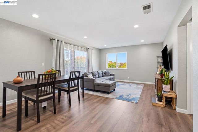 5547 Russo Dr, San Jose, CA 95118