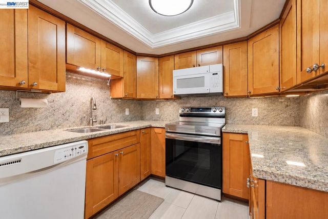 5547 Russo Dr, San Jose, CA 95118