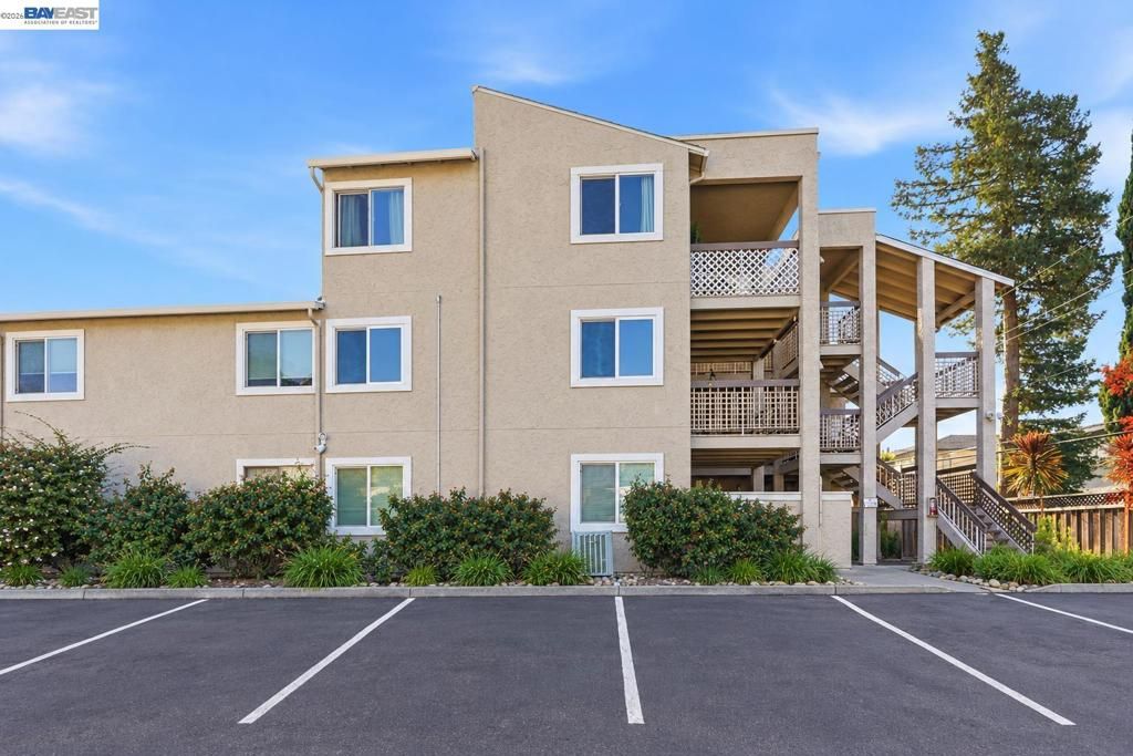 5547 Russo Dr, San Jose, CA 95118