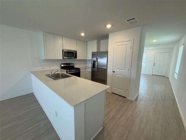 228 Basalt DR, Maxwell, TX 78666