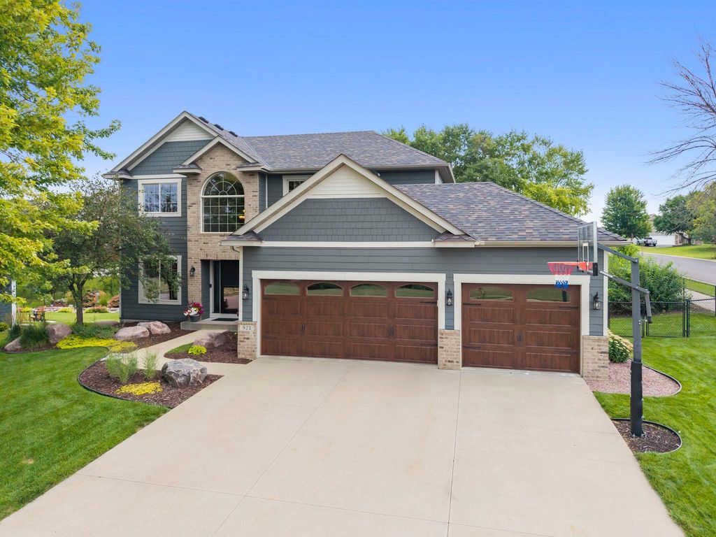 921 Bridle Creek Drive, Jordan, MN 55352 — exterior