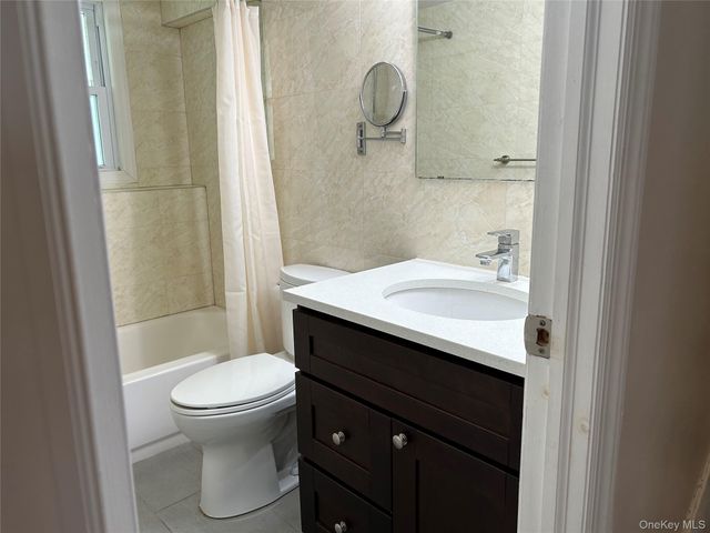 33 Ava Drive, Syosset, NY 11791