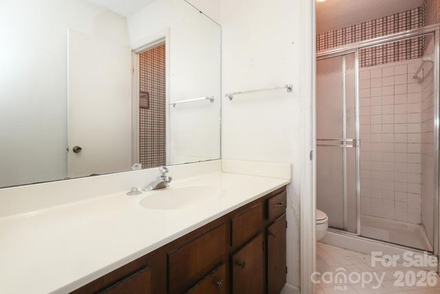 2000 Lawton Bluff Road, Charlotte, NC 28226