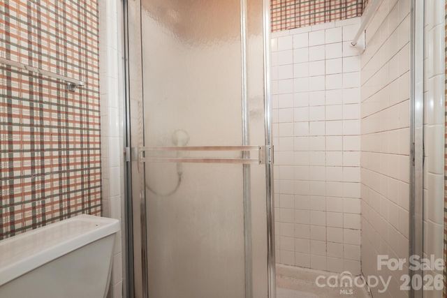 2000 Lawton Bluff Road, Charlotte, NC 28226