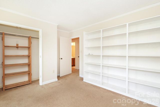 2000 Lawton Bluff Road, Charlotte, NC 28226