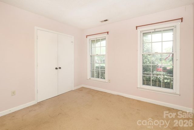 2000 Lawton Bluff Road, Charlotte, NC 28226