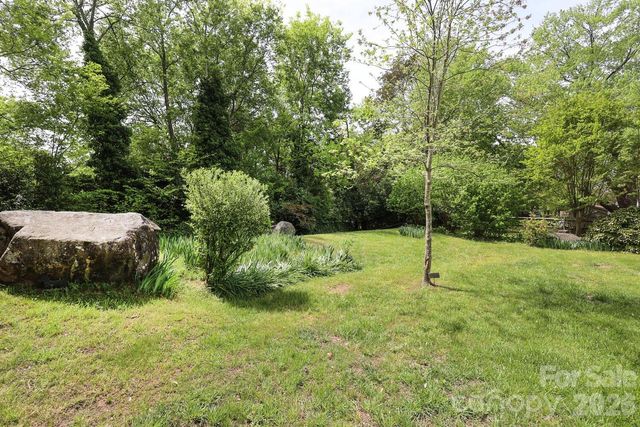 2000 Lawton Bluff Road, Charlotte, NC 28226