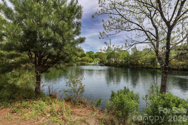 2000 Lawton Bluff Road, Charlotte, NC 28226