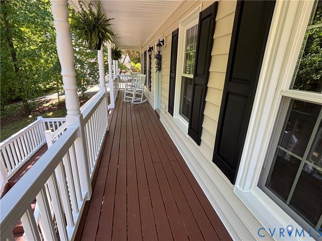 700 Dove Path Ln, Chester, VA 23834
