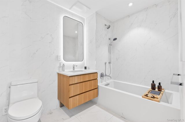 133-25 37TH Avenue 5A, Flushing, NY 11354