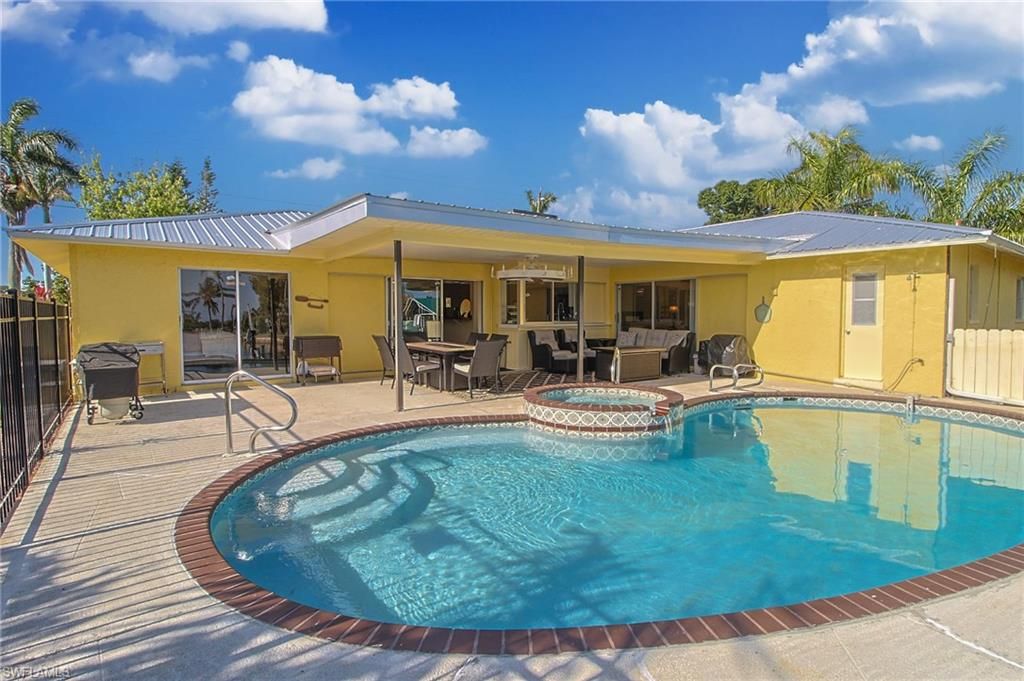 147 Coral DR, FORT MYERS, FL 33905 — photo 3