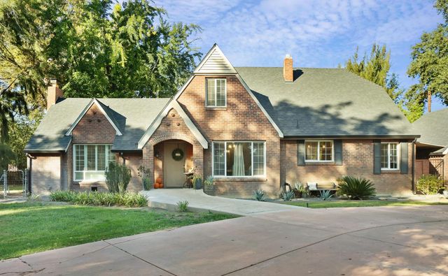 5045 E Morada Ln, Stockton, CA 95212