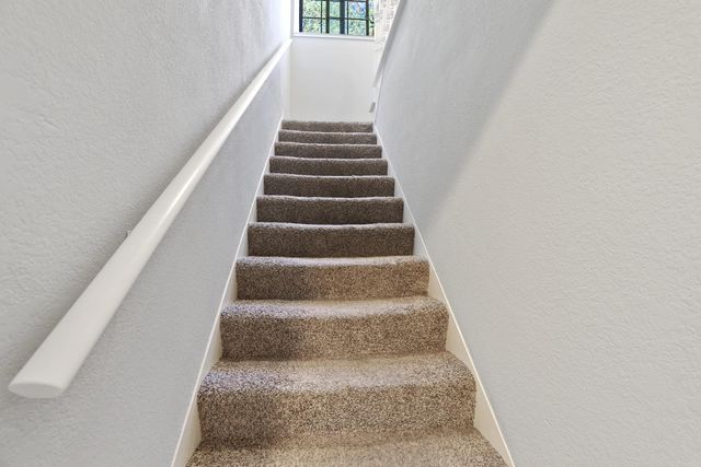 5045 E Morada Ln, Stockton, CA 95212