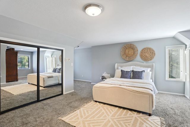 5045 E Morada Ln, Stockton, CA 95212