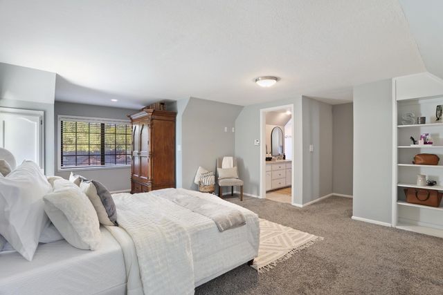 5045 E Morada Ln, Stockton, CA 95212