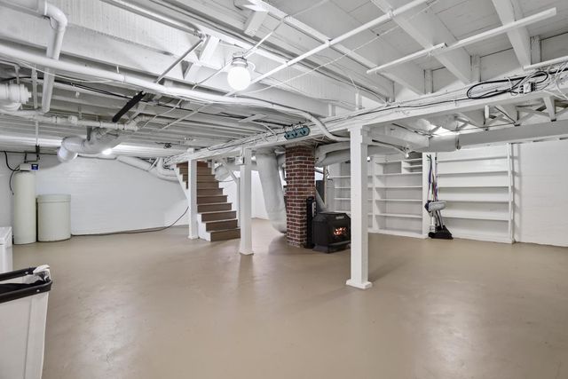 5045 E Morada Ln, Stockton, CA 95212