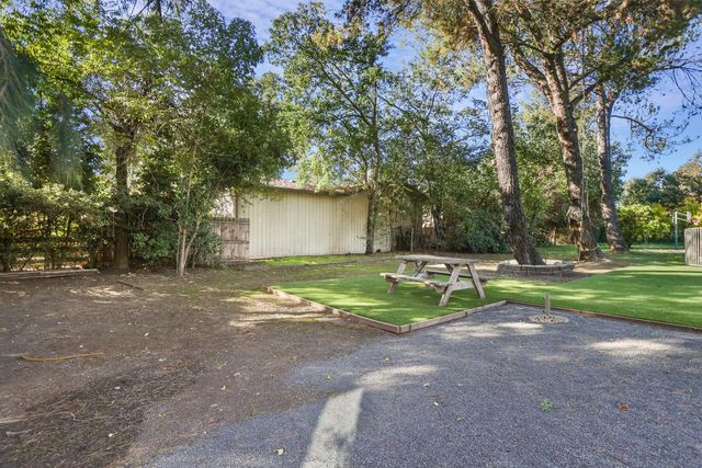 5045 E Morada Ln, Stockton, CA 95212