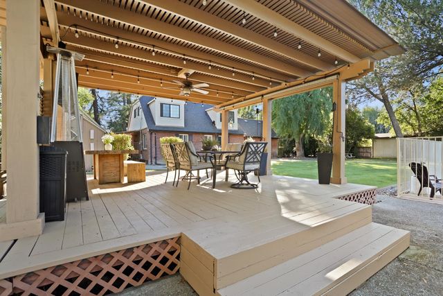 5045 E Morada Ln, Stockton, CA 95212