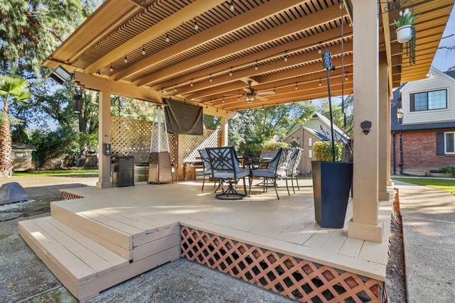 5045 E Morada Ln, Stockton, CA 95212