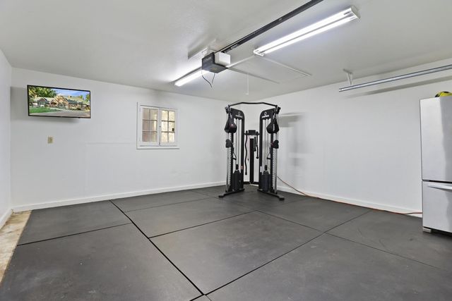 5045 E Morada Ln, Stockton, CA 95212