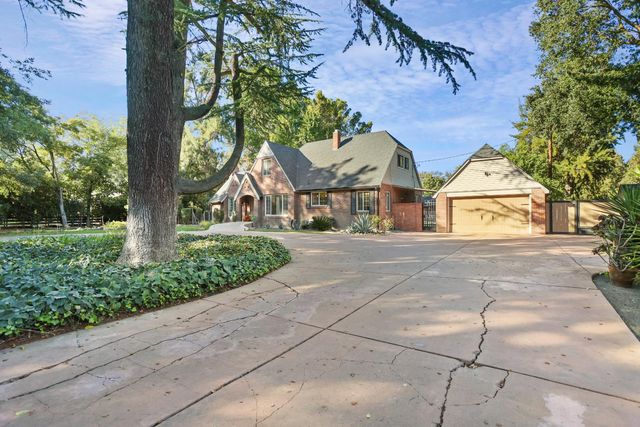 5045 E Morada Ln, Stockton, CA 95212