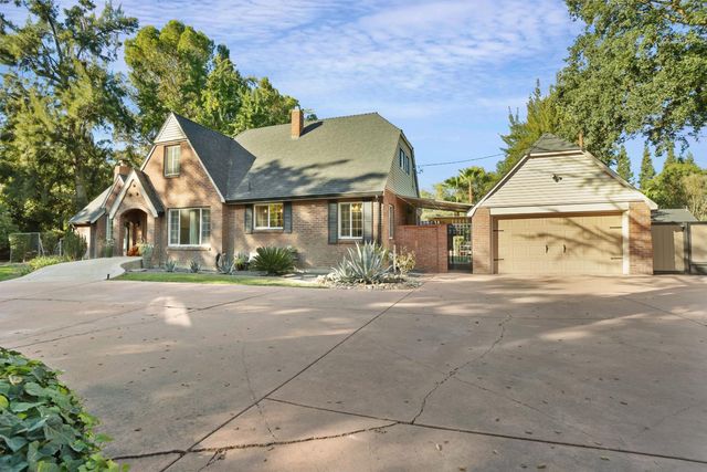 5045 E Morada Ln, Stockton, CA 95212