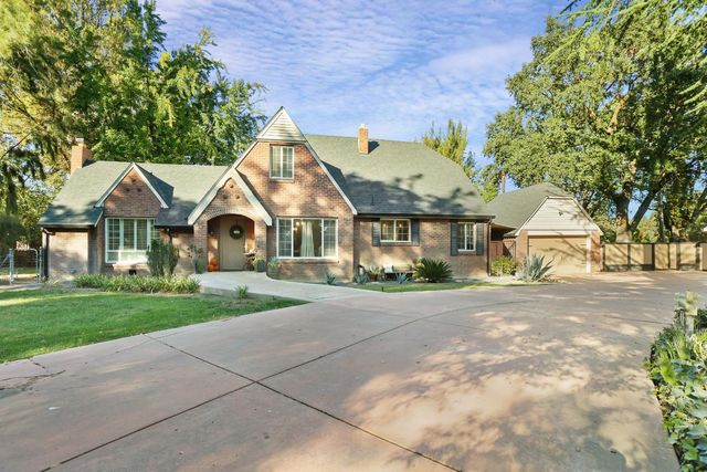 5045 E Morada Ln, Stockton, CA 95212