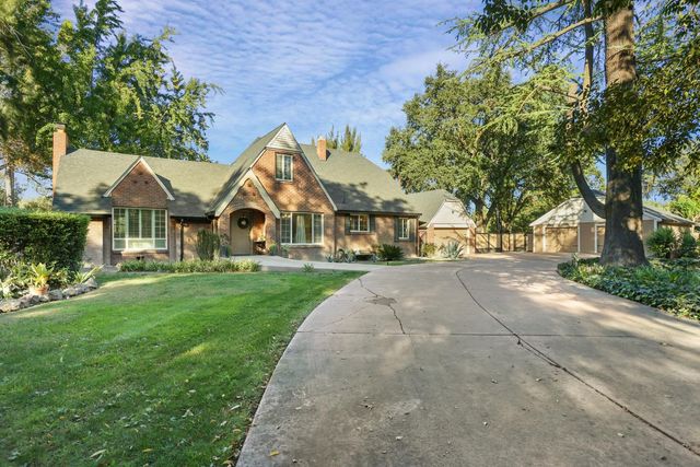 5045 E Morada Ln, Stockton, CA 95212