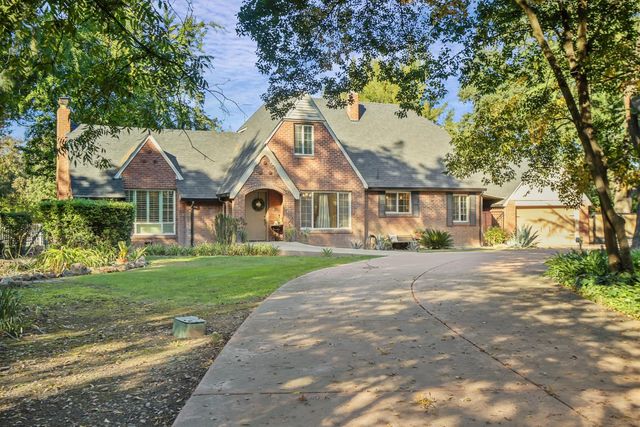 5045 E Morada Ln, Stockton, CA 95212