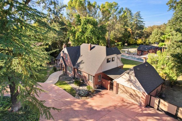 5045 E Morada Ln, Stockton, CA 95212