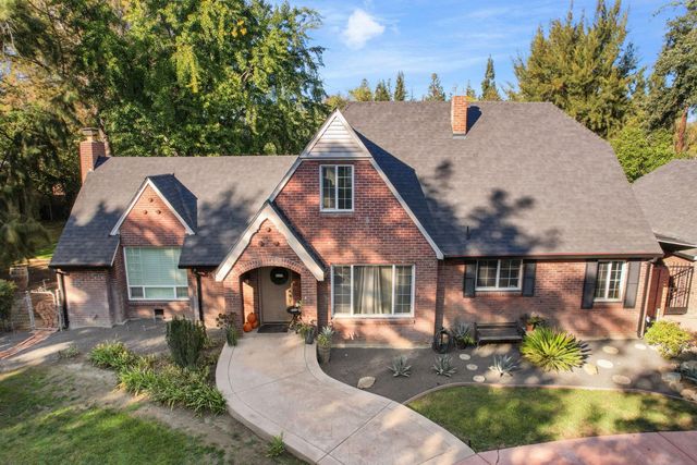 5045 E Morada Ln, Stockton, CA 95212