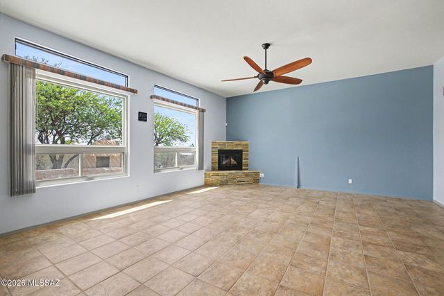 7721 Legend Vista Place, Tucson, AZ 85743