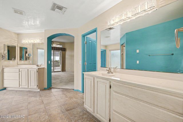 7721 Legend Vista Place, Tucson, AZ 85743
