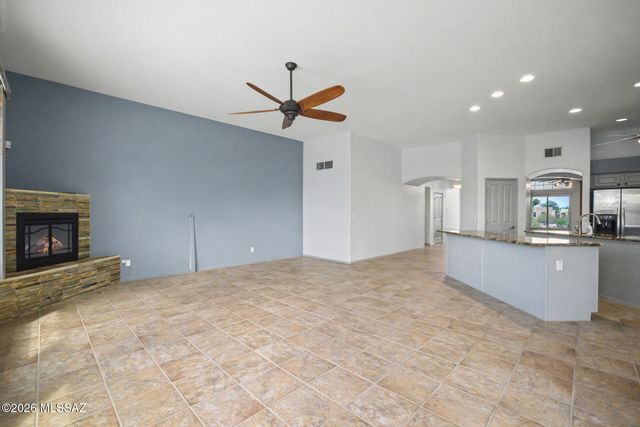 7721 Legend Vista Place, Tucson, AZ 85743