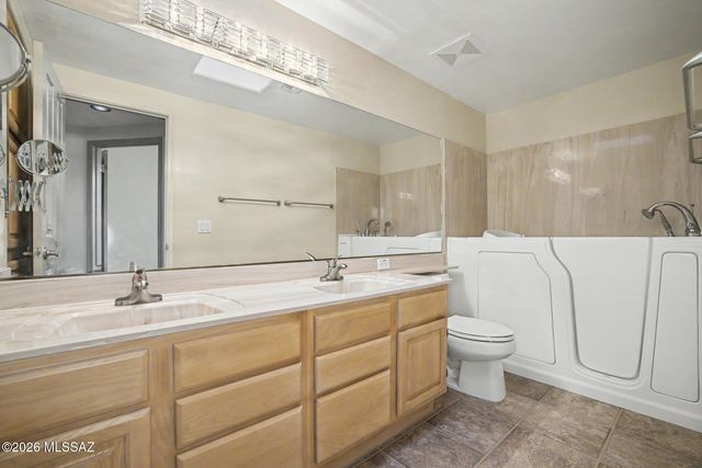 7721 Legend Vista Place, Tucson, AZ 85743