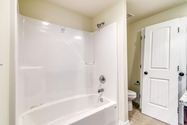 646 W Brook Hollow Road, Nixa, MO 65714