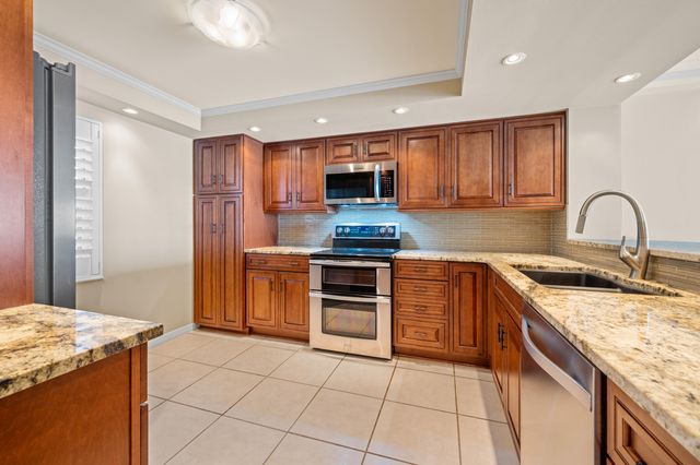 995 N Highway A1a 407, Indialantic, FL 32903