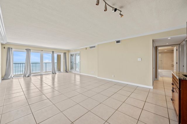 995 N Highway A1a 407, Indialantic, FL 32903